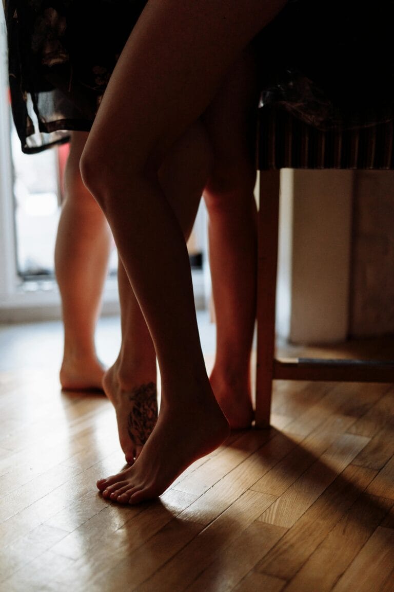 Sestrinski poljubac 2 – incest ljubavnice