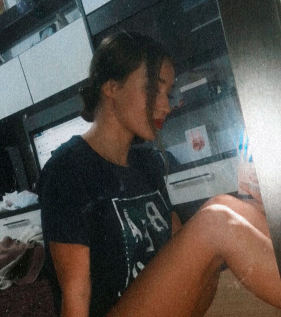 Veoma popularna i atraktivna devojka